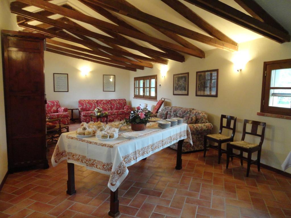 Agriturismo Santa Maria Bressanoro Castelleone Экстерьер фото